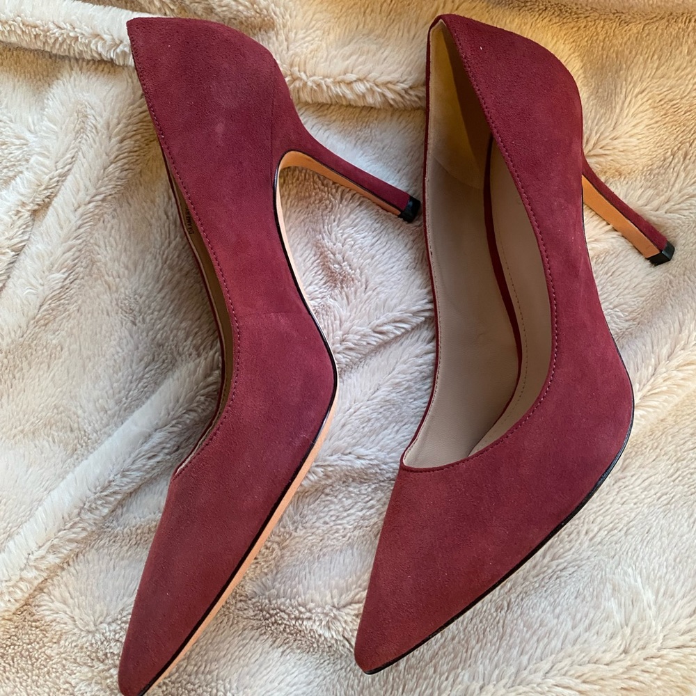 Burgundy suede heels Joan and David sz 8